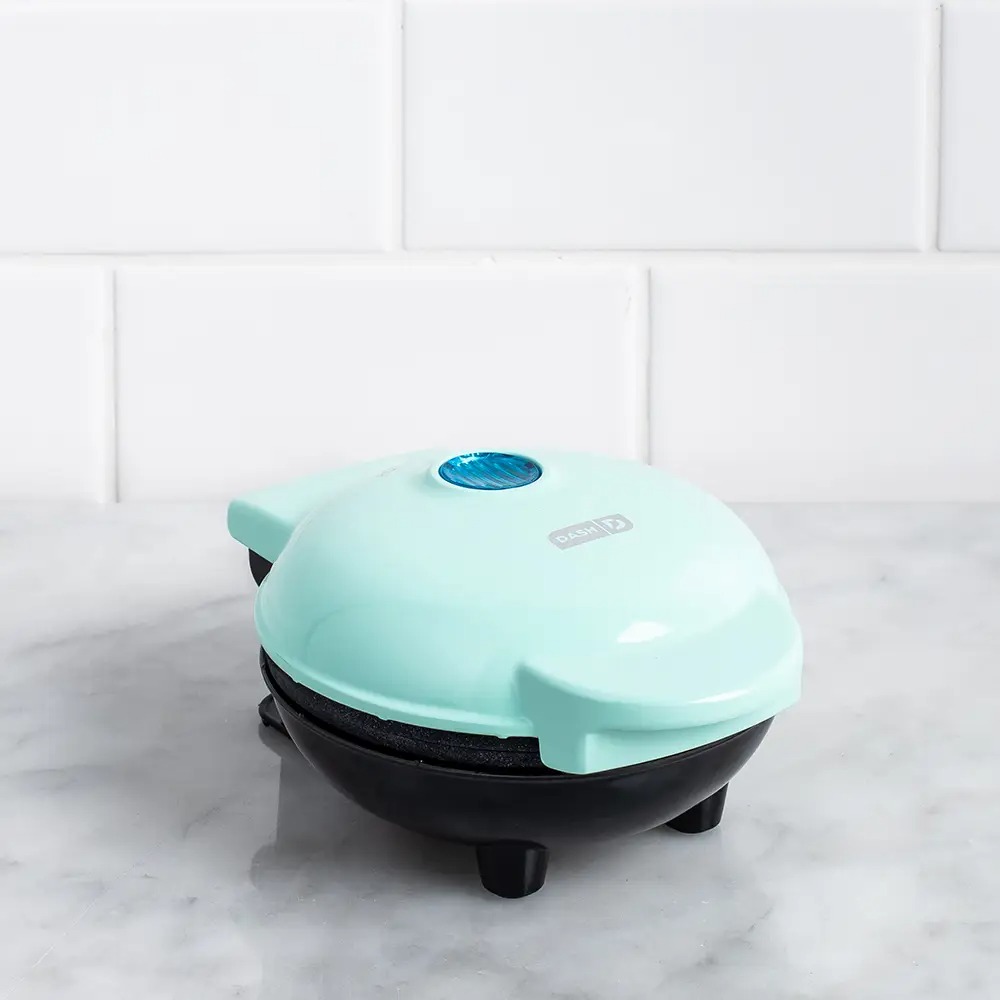 Master Your Mornings with the Perfect 4-Slice Waffle Maker